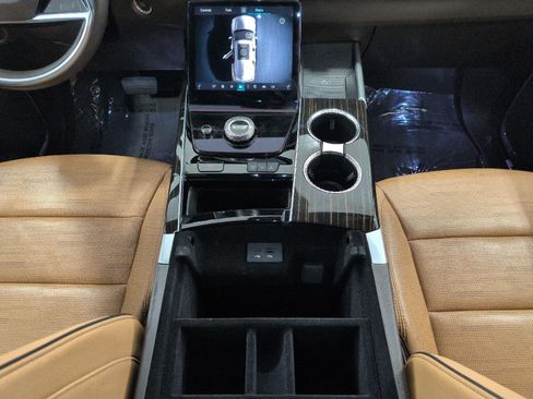Certified 2025 Cadillac Escalade ESV Premium Luxury w/ Touring Package AWD/4WD image 18