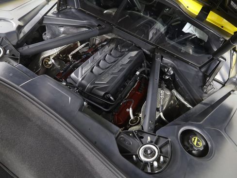 Used 2025 Chevrolet Corvette Stingray Premium Cpe w/ Stealth Interior Trim Package image 26