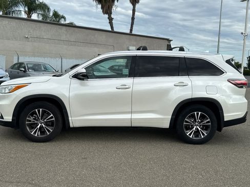 Used 2016 Toyota Highlander XLE AWD/4WD image 7