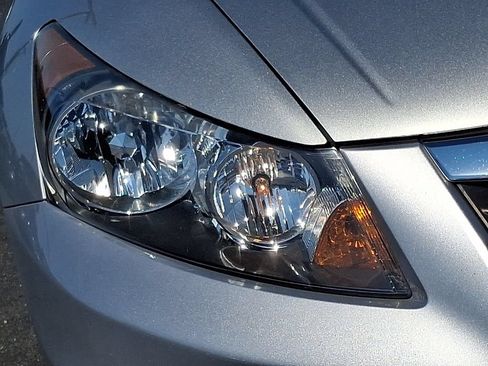 Used 2012 Honda Accord LX image 9