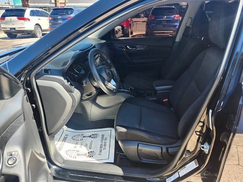 Used 2017 Nissan Rogue S w/ S Appearance Package FWD image 13