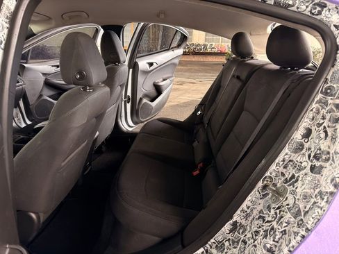 Used 2017 Chevrolet Cruze LT w/ Convenience Package image 22