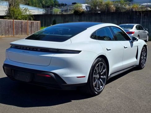 Used 2021 Porsche Taycan RWD image 7