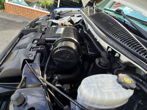 Used 2018 Chevrolet Express 3500 w/ Power Convenience Package image 32