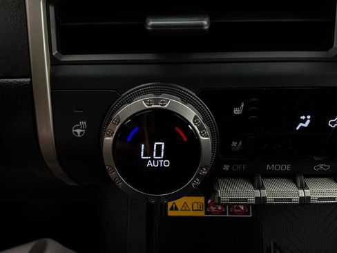 New 2026 Toyota Tacoma Limited AWD/4WD image 32