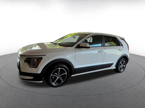Used 2026 Kia Niro LX FWD image 8