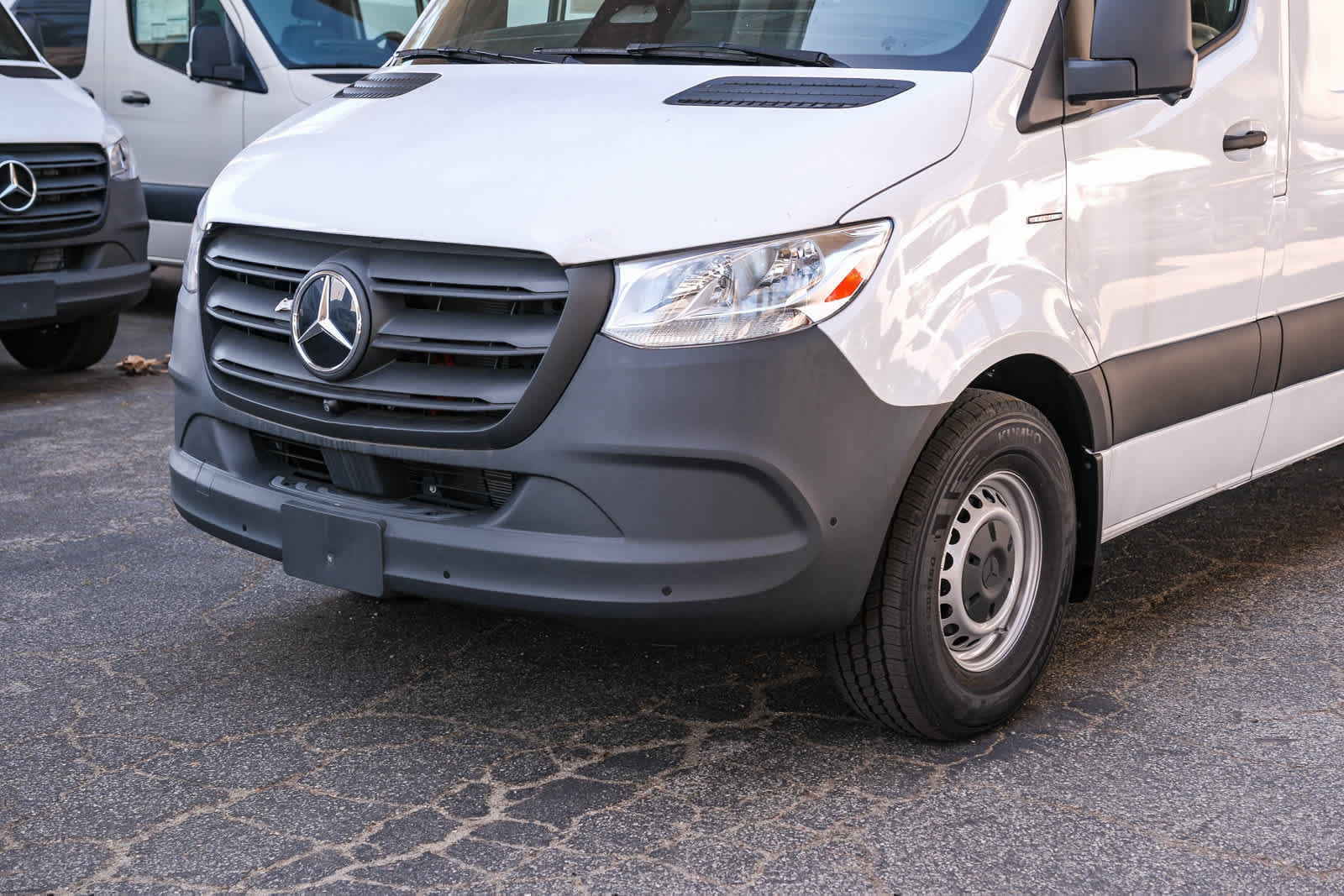 New 2025 Mercedes-Benz eSprinter 170 Cargo image 11