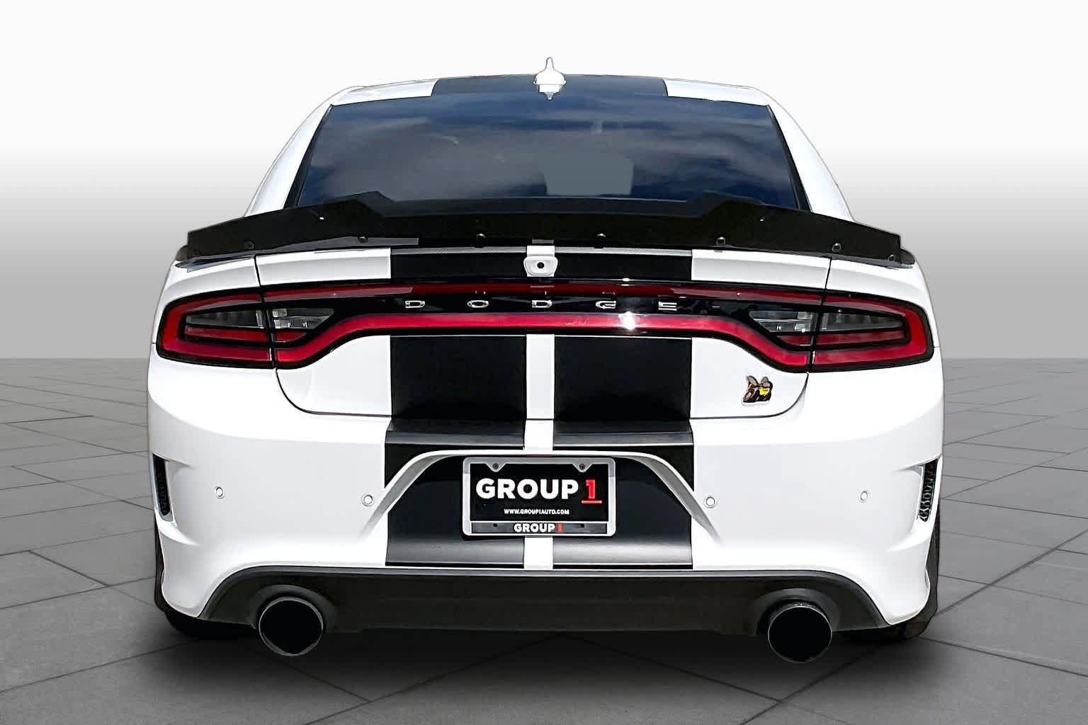 Used 2022 Dodge Charger Scat Pack w/ Dynamics Package RWD image 4