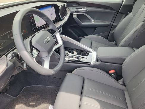 Used 2025 Audi Q5 Prestige AWD/4WD image 7