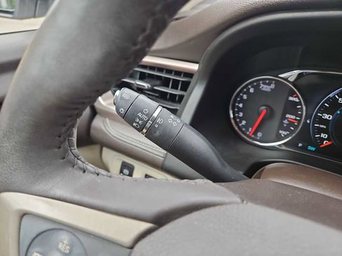 Used 2017 GMC Acadia Denali w/ Technology Package FWD image 29