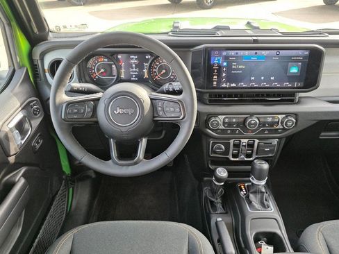 Used 2026 Jeep Wrangler Unlimited Sport AWD/4WD image 32