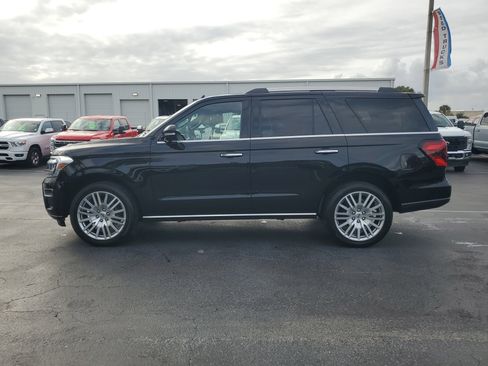 Used 2024 Ford Expedition Limited image 6