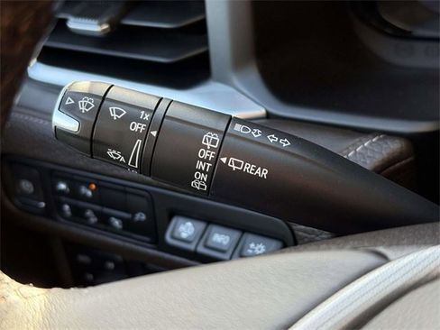 Certified 2022 GMC Yukon XL Denali w/ Max Trailering Package image 22