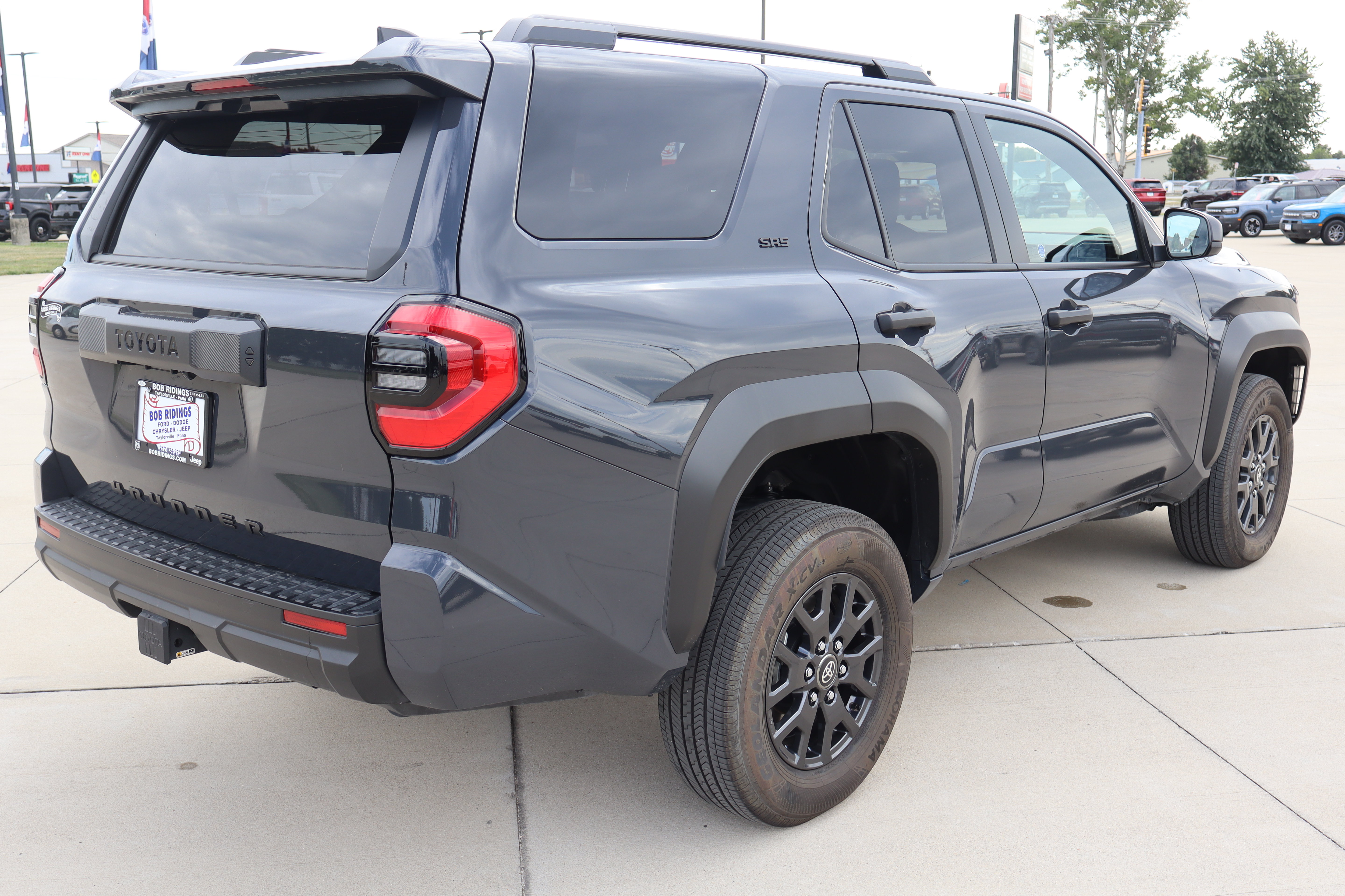 Used 2026 Toyota 4Runner SR5 AWD/4WD image 5