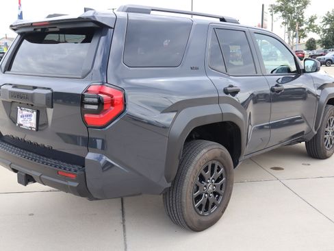 Used 2026 Toyota 4Runner SR5 AWD/4WD image 5