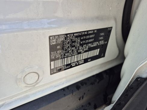 Certified 2021 Toyota RAV4 LE AWD/4WD image 25