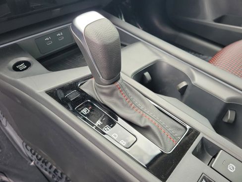 New 2026 Nissan Sentra SR w/ Floor Mat Package FWD image 32
