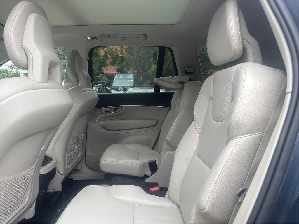 Used 2020 Volvo XC90 T6 Momentum AWD/4WD image 10