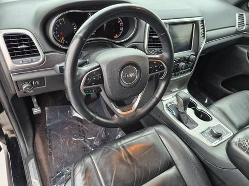 Used 2018 Jeep Grand Cherokee Limited AWD/4WD image 11