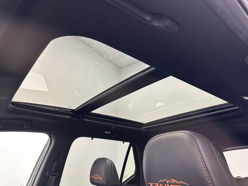 Certified 2025 Honda Pilot TrailSport image 18