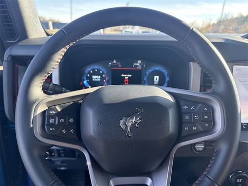 Used 2025 Ford Bronco Big Bend w/ Black Diamond Package image 25