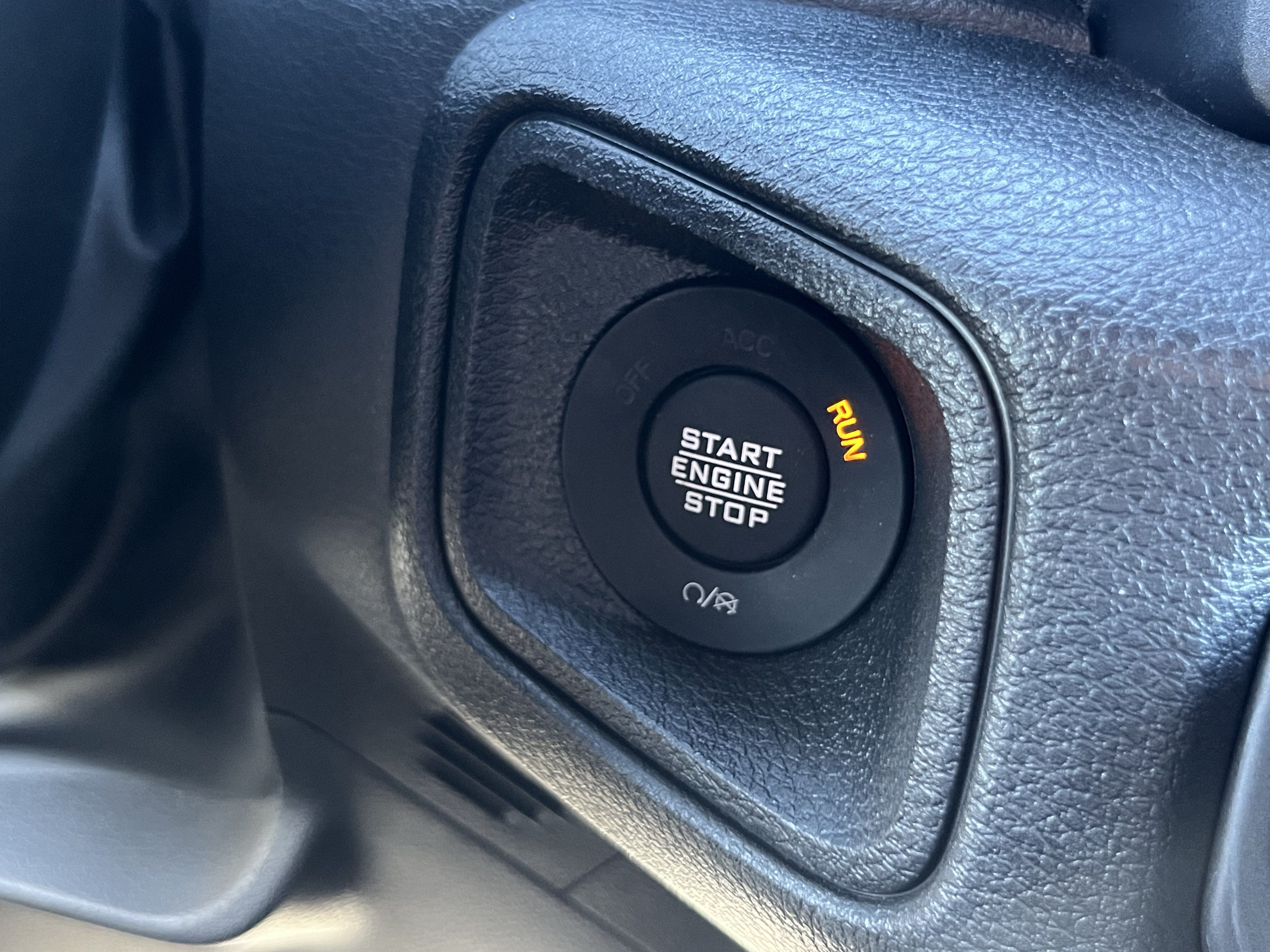 Used 2024 Jeep Wrangler Unlimited AWD/4WD image 32