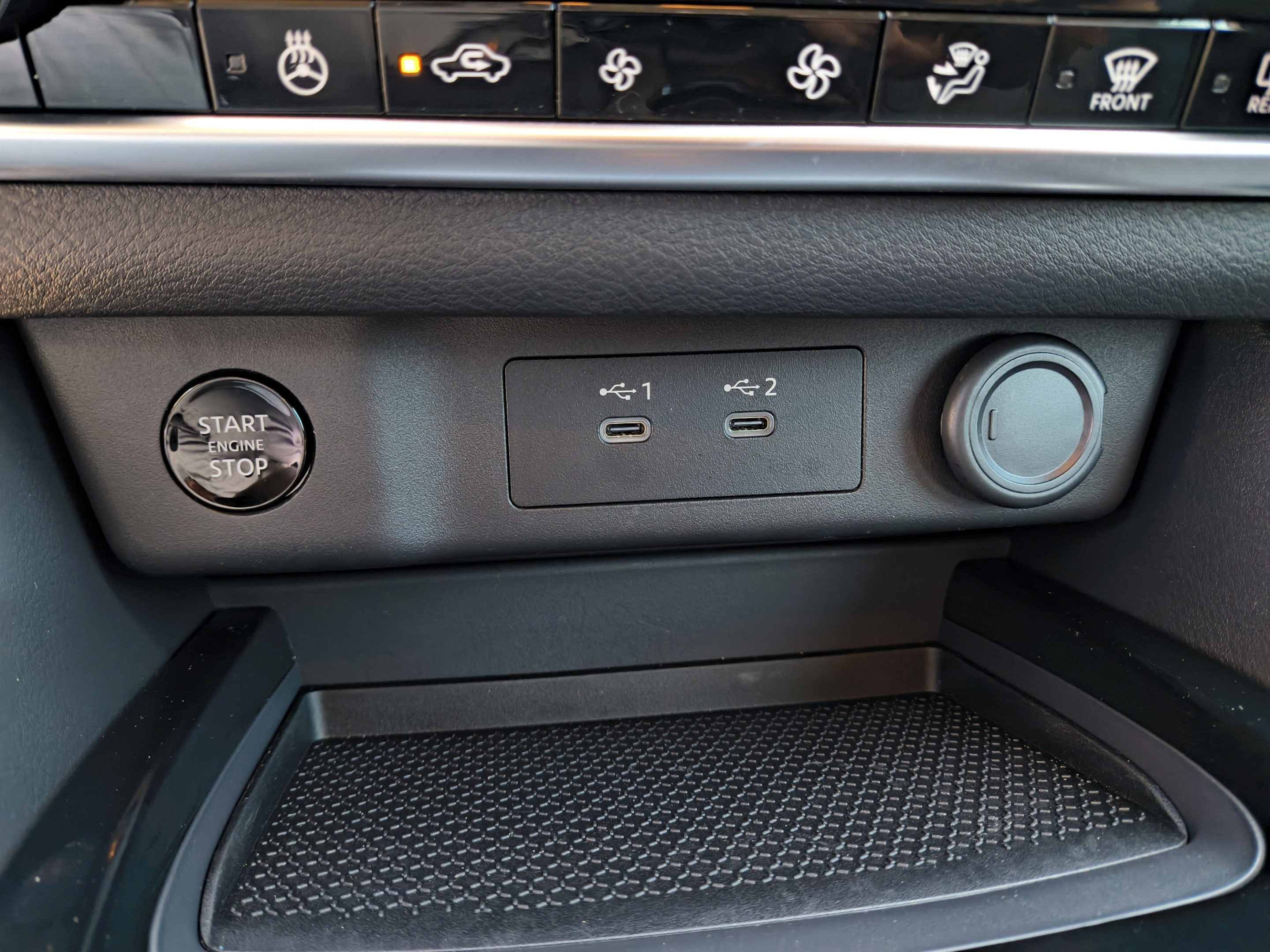 Certified 2026 Nissan Rogue SV w/ Cold Weather Package FWD image 30