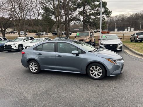 Used 2024 Toyota Corolla LE image 8