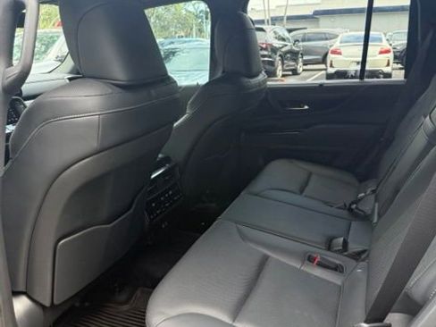 Used 2025 Lexus LX 600 4WD w/ Luxury Package image 10