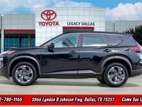 Used 2024 Nissan Rogue SV image 6