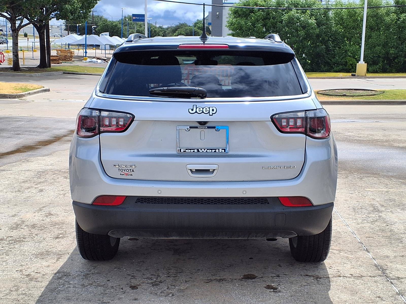 Used 2025 Jeep Compass Limited AWD/4WD image 8