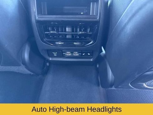 Used 2024 Jeep Grand Cherokee Limited AWD/4WD image 23