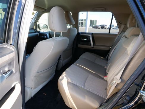 Used 2016 Toyota 4Runner SR5 image 14