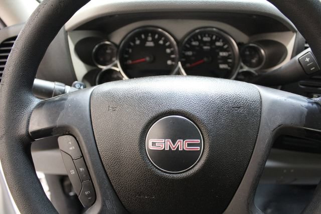 Used 2007 GMC Sierra 2500 W/T RWD image 14