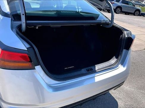 Used 2024 Nissan Altima 2.5 SR FWD image 31