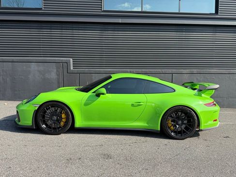 Certified 2018 Porsche 911 GT3 image 2