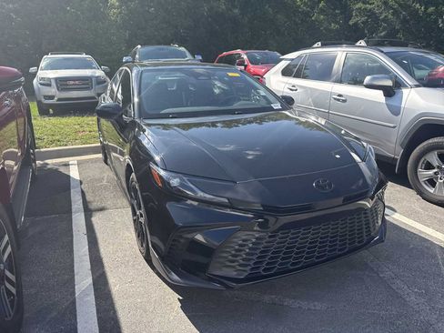 Used 2025 Toyota Camry SE w/ Multimedia Upgrade Package FWD image 39