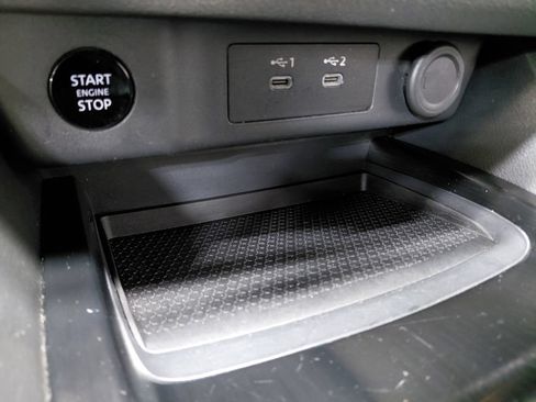 Used 2025 Nissan Rogue SV AWD/4WD image 28