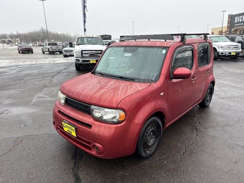 Used 2010 Nissan Cube 1.8 S w/ Interior Illumination Pkg image 2