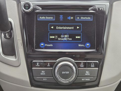 Used 2016 Honda Odyssey SE image 16