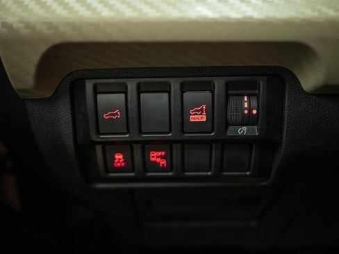 Used 2019 Subaru Ascent Premium image 33