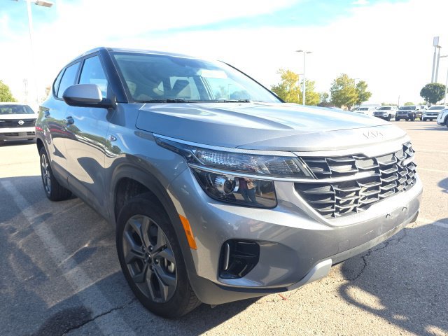Used 2026 Kia Seltos LX AWD/4WD image 1