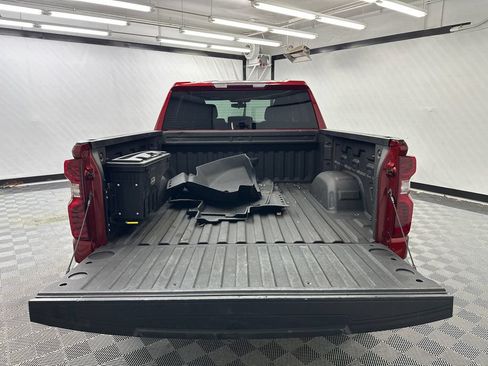 Used 2021 Chevrolet Silverado 1500 LT AWD/4WD image 19