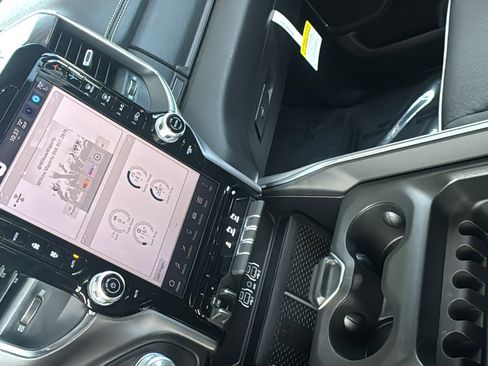 New 2026 RAM 1500 Laramie w/ Sport Appearance Package AWD/4WD image 33