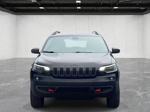 Used 2019 Jeep Cherokee Trailhawk AWD/4WD image 2