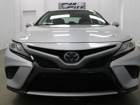 Used 2018 Toyota Camry XSE w/ Protection Package (Q2) image 2