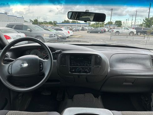 Used 2003 Ford F150 XLT image 16