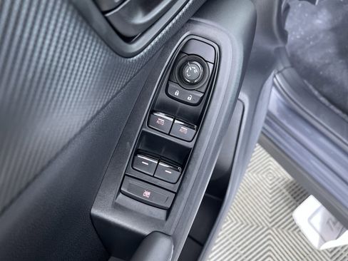 Certified 2025 Subaru Crosstrek 2.0i Premium image 14