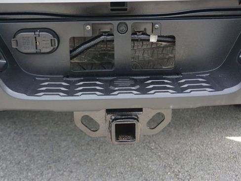 Used 2019 Toyota Tacoma TRD Sport image 9