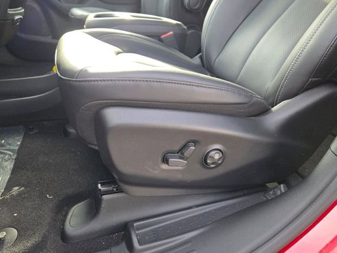 New 2026 Chrysler Pacifica Select image 24